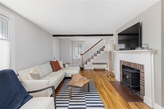 16 Reed St in Tiverton, RI - Building Photo - Building Photo