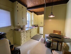 310 N Gilbert St in Iowa City, IA - Building Photo - Building Photo