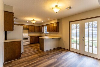 1324 Steiner Rd in Weatherford, OK - Building Photo - Building Photo
