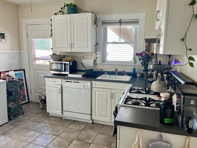 68 Alpine St, Unit 1