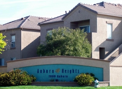 Auburn Heights in Bakersfield, CA - Building Photo - Building Photo