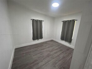 217 W 33rd St in Hialeah, FL - Building Photo - Building Photo