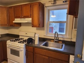82 Adams St in Rochester, NY - Building Photo - Building Photo