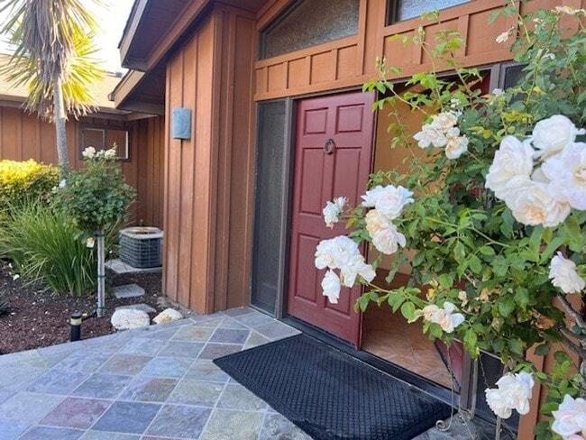 property at 1090 Mustang Dr