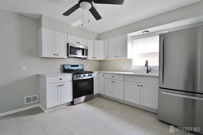 property at 516 Hamilton Blvd
