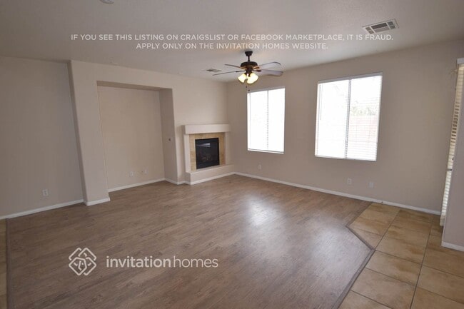 8344 S Pioneer Way in Las Vegas, NV - Building Photo - Building Photo