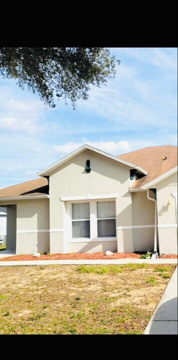 1631 Perdido Ct in Kissimmee, FL - Building Photo