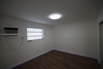 7130 W 11th Ct in Hialeah, FL - Building Photo - Building Photo