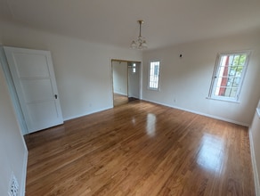 1219 Hi Point St in Los Angeles, CA - Building Photo - Building Photo