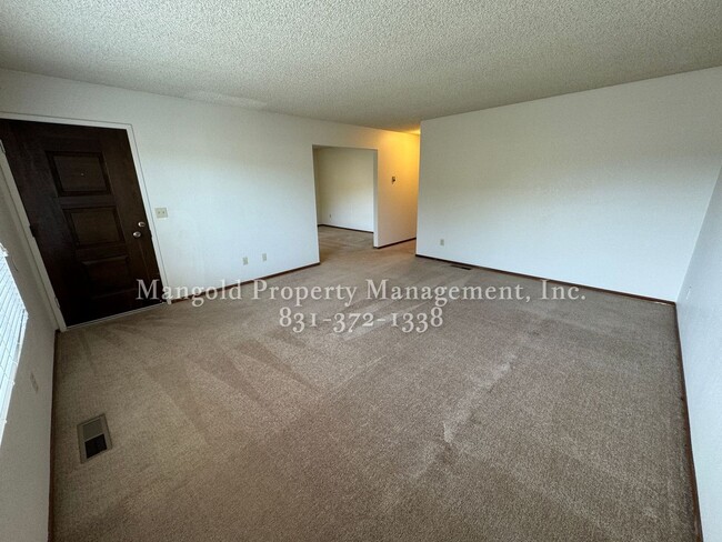 3093 Snell Pl in Marina, CA - Building Photo - Building Photo