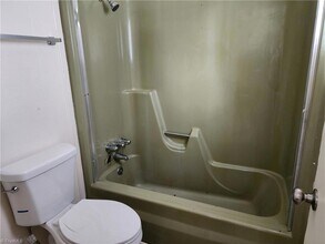 403 S Crutchfield St in Dobson, NC - Building Photo - Building Photo