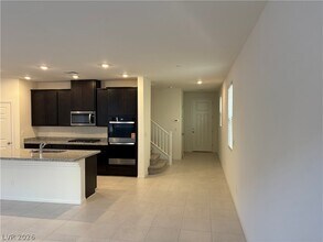 101 Silver Run Ln in Las Vegas, NV - Building Photo - Building Photo