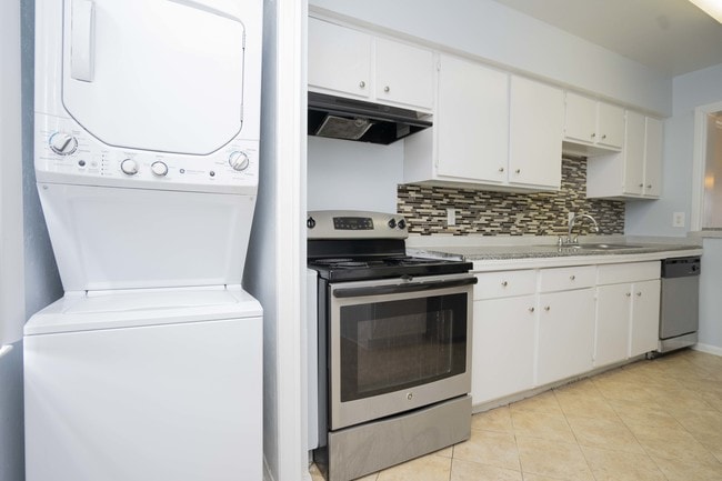 Diamond Hill at Westheimer in Houston, TX - Building Photo - Building Photo