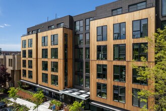 Kirin in Seattle, WA - Foto de edificio - Building Photo