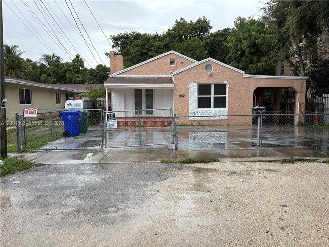 1560 NW 25th Ave in Miami, FL - Building Photo - Building Photo