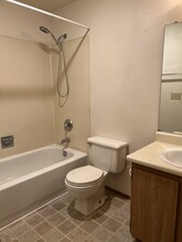3438 I St NE, Unit P303 in Auburn, WA - Building Photo - Building Photo