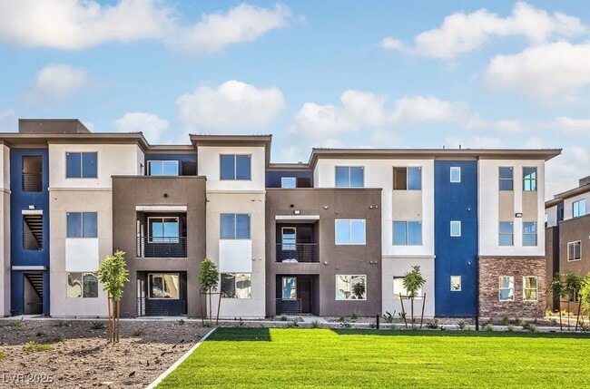 property at 4555 Camino Al Norte