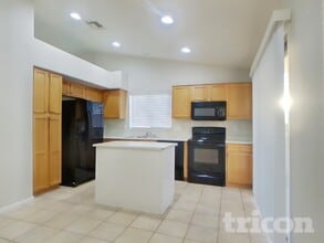 10853 W Sands Dr in Sun City, AZ - Building Photo - Building Photo