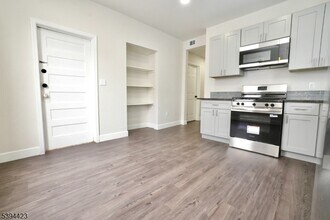 282 Woodside Ave in Newark, NJ - Building Photo - Building Photo