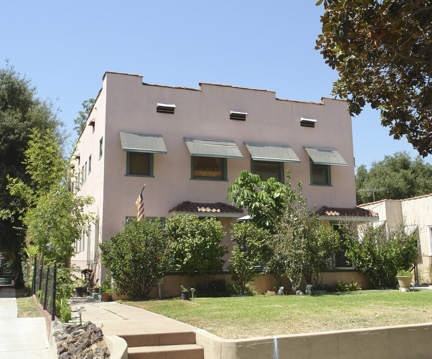 109-111 N Granada Ave in Alhambra, CA - Building Photo