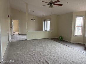 609 Spencer-Farlow Dr in Carolina Beach, NC - Building Photo - Building Photo