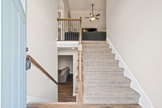 1049 Whitney Dr in Clarksville, TN - Building Photo - Building Photo