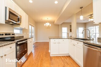 1431 Bern Dr in Spring Hill, TN - Foto de edificio - Building Photo