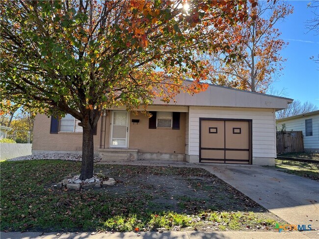 property at 208 E Voelter Ave