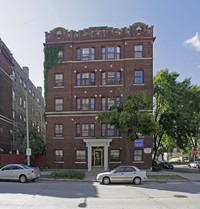 Juneau Apartments in Milwaukee, WI - Building Photo - Building Photo