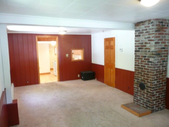 37 Spring St in Newmarket, NH - Building Photo - Building Photo