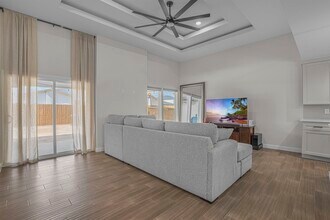 9812 Caddo Lp in Laredo, TX - Building Photo - Building Photo