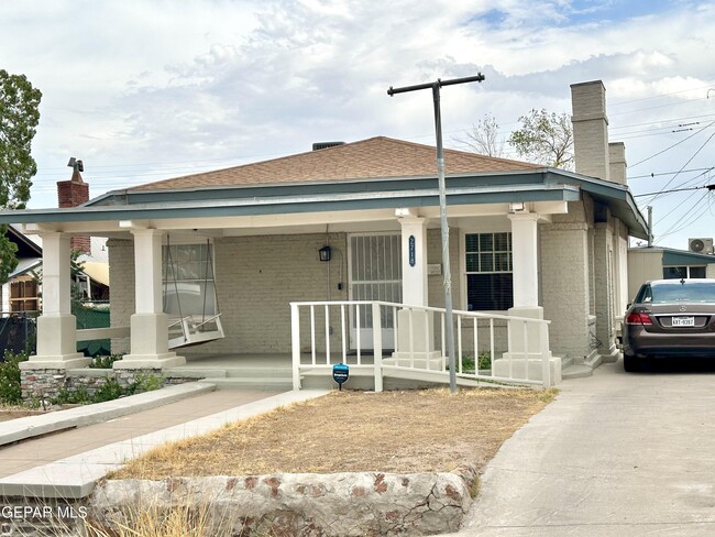 2718 Silver Ave in El Paso, TX - Foto de edificio - Building Photo