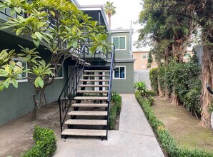 229 E 57th St, Unit 6 in Long Beach, CA - Building Photo - Building Photo