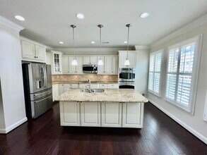 619 Sprintsail Way in Oxon Hill, MD - Building Photo - Building Photo