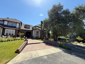533 E Sierra Madre Ave in Glendora, CA - Building Photo - Building Photo