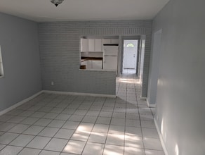 1316 Holmes Ave in Tampa, FL - Building Photo - Building Photo