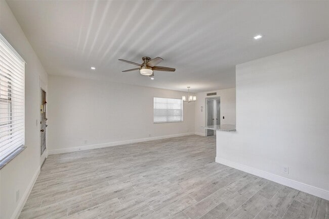 87 Normandy Ln in Delray Beach, FL - Building Photo - Building Photo