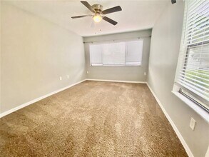 5056 Ernst Ct in Orlando, FL - Foto de edificio - Building Photo