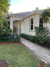 2518 Bay Pointe Ct in Weston, FL - Building Photo - Building Photo