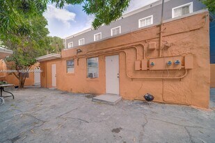 1429 SW 3rd St in Miami, FL - Building Photo