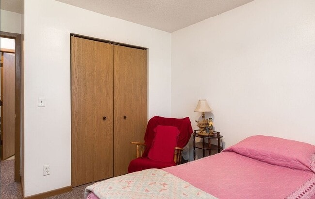 property at 918 E 17th St