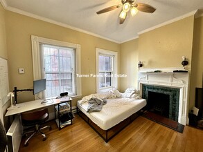48 Hereford St, Unit 2 in Boston, MA - Foto de edificio - Building Photo