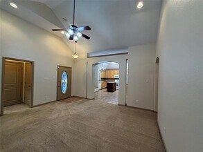 1014 Dawn Ct in Granbury, TX - Foto de edificio - Building Photo