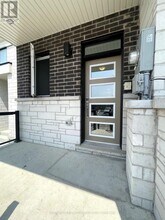 28 Vinewood Cres in Barrie, ON - Building Photo - Building Photo