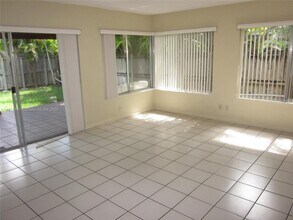 13331 SW 102nd St in Miami, FL - Building Photo - Building Photo