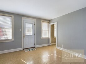 60 N Sherman St in York, PA - Building Photo