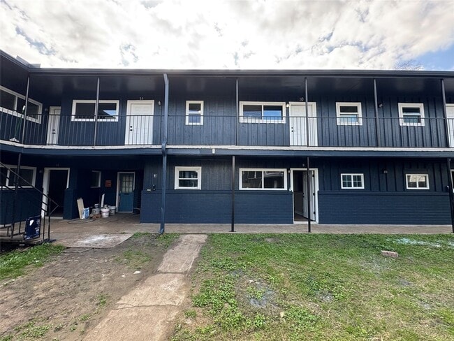 property at 4706 Yellowstone Blvd