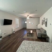 7715 Briarwood Pass in San Antonio, TX - Building Photo - Building Photo