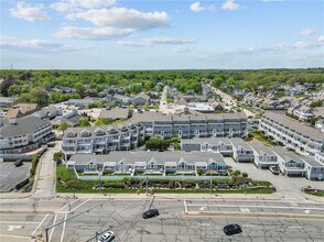 19 Beach St in Narragansett, RI - Building Photo - Building Photo