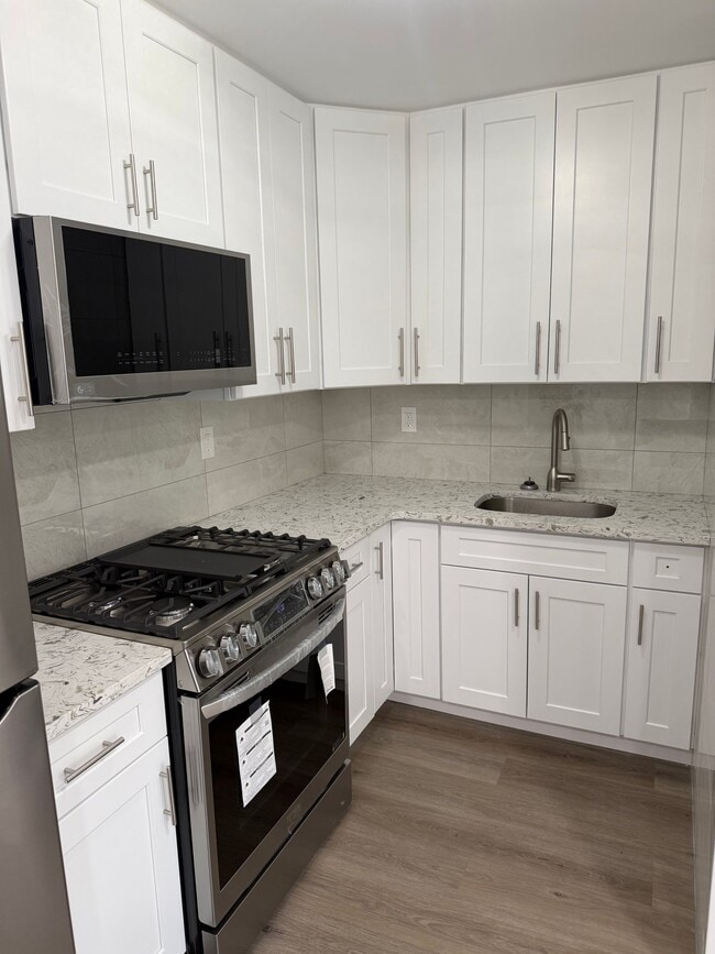 4202 Oneida Ave in Bronx, NY - Building Photo - Building Photo